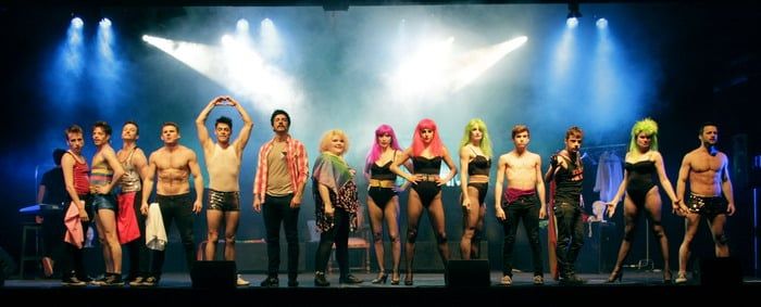 Y Un dia Nico se fue sociales 19