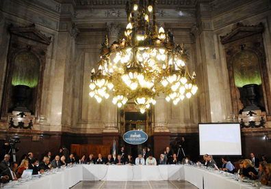 Debate en senadores p1