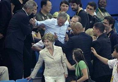 Bush bebido otra vez.P1