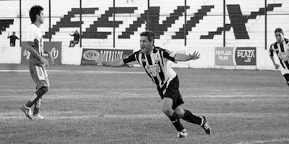 Fútbol - Alberto Acosta