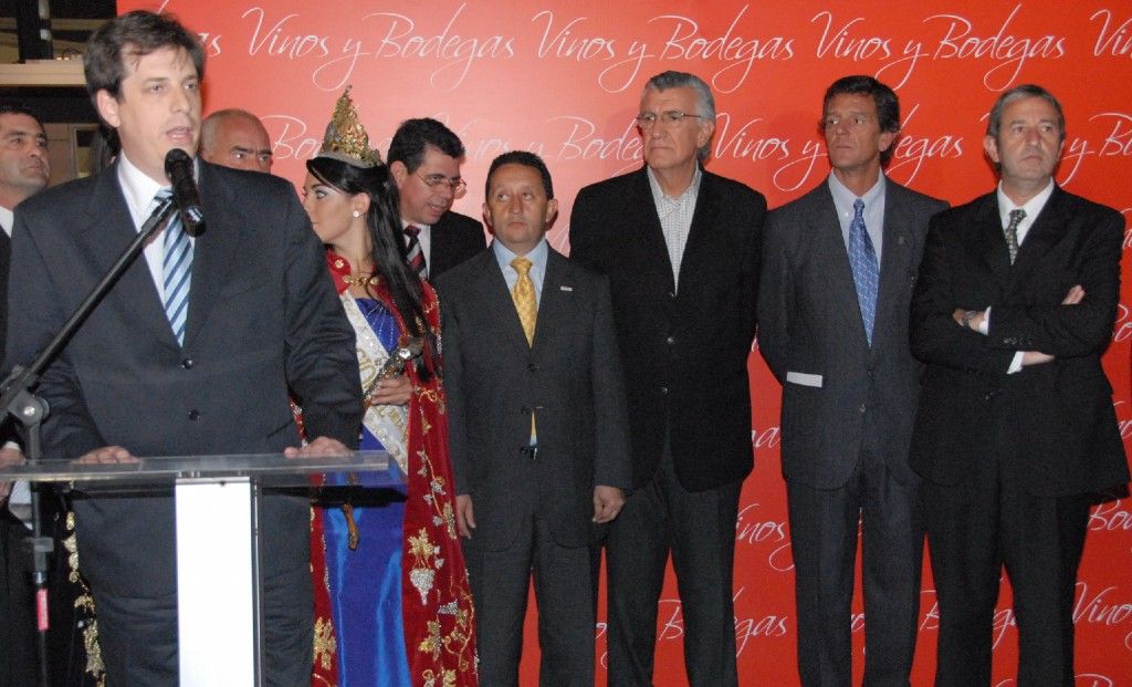 Claudio Dowdall en discurso inauguracion interior