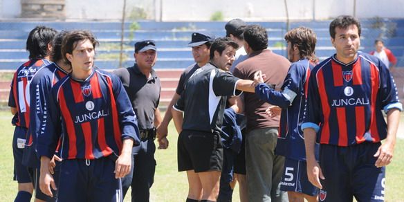 Andes Talleres vs. Huracán-nota