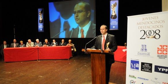Jovenes mendocinos destacados 2008-NOTA9
