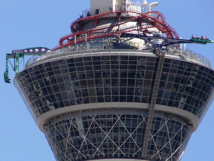 Stratosphere montaña rusa enrollada