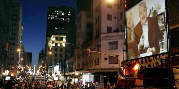 Alfonsín Luna Park video N