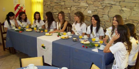 Reinas desayuno san carlos