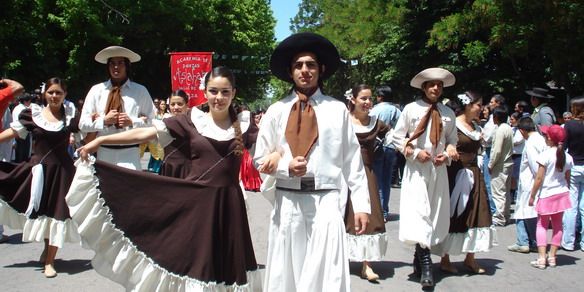 Uco desfile san carlos 4