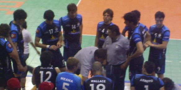 Voley - Weber dando indicaciones