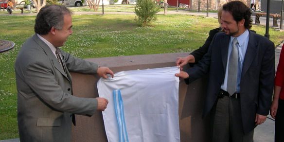 Uco placa democracia