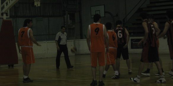 Basquet - Rivadavia con Talleres
