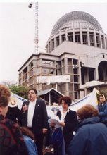 Pedro guiando el rezo del Rosario 2 - 2000