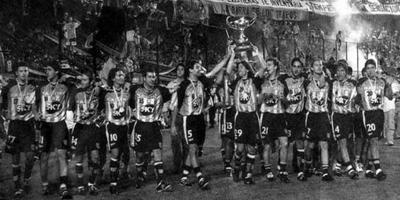 Fútbol - Racing Campeón 2001