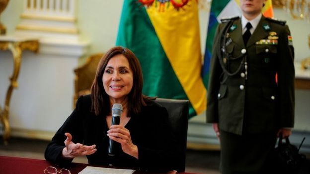 Longaric acusó a España de injerencia en los asuntos internos de Bolivia.