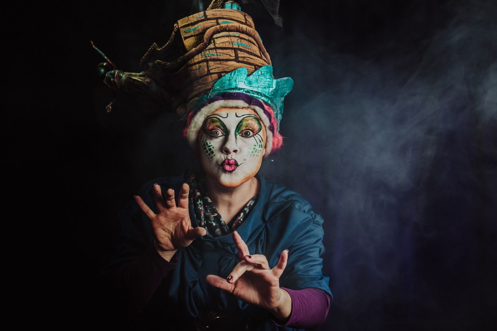 Piratas de la realidad. Navegando desiertos, primer espectáculo integral de la Murga La Muy Guacha.