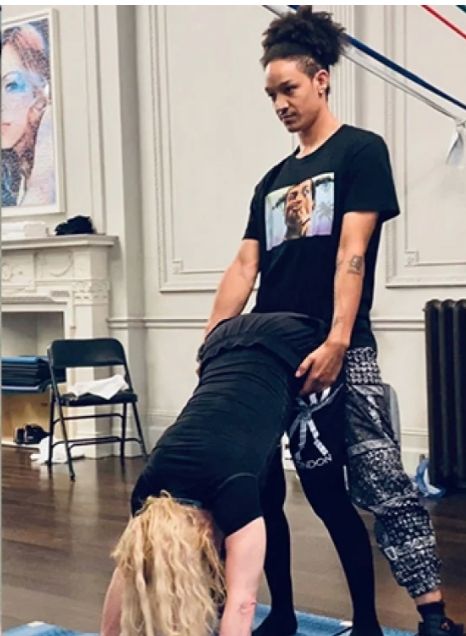 Madonna con el novio