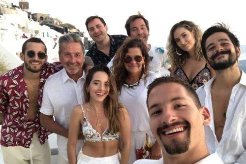 Evaluna y su familia en boda con Camilo