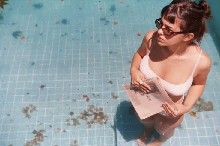 LA CHICA SE LLAMA NINA.