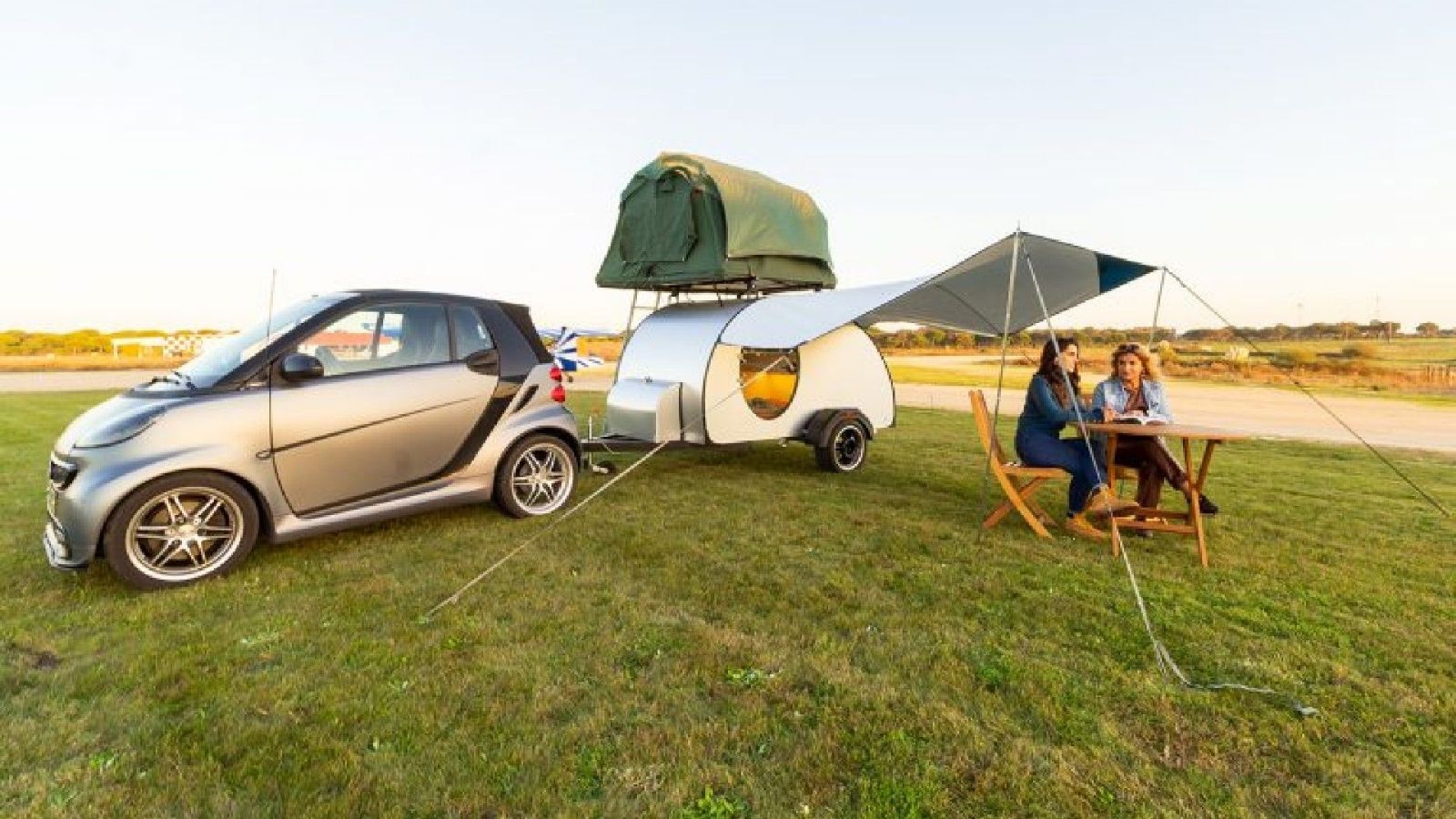 Cocoon mini caravana