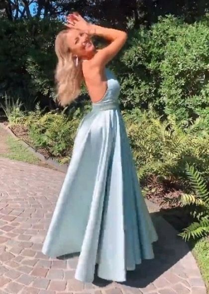 LA BELLEZA DE CHANTAL LA HIZO DESTACAR POR SOBRE LOS DEMAS.