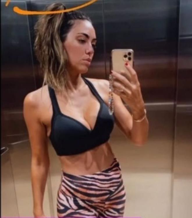 EL LOOK DE FLOPPU TESOURO QUE GENERO DISCORDIA.