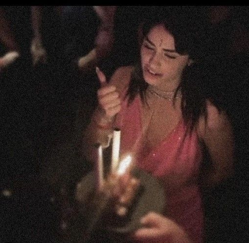 Lali Espósito pidió los deseos.