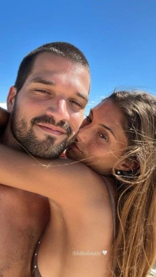 Lola Latorre y su novio.