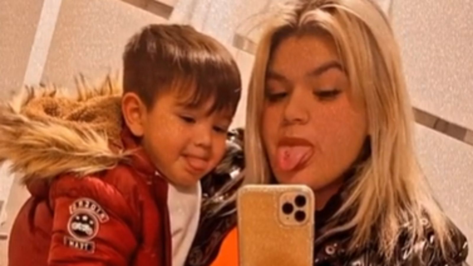 Morena Rial y su hijo.