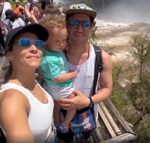 Mica y su familia en Misiones.