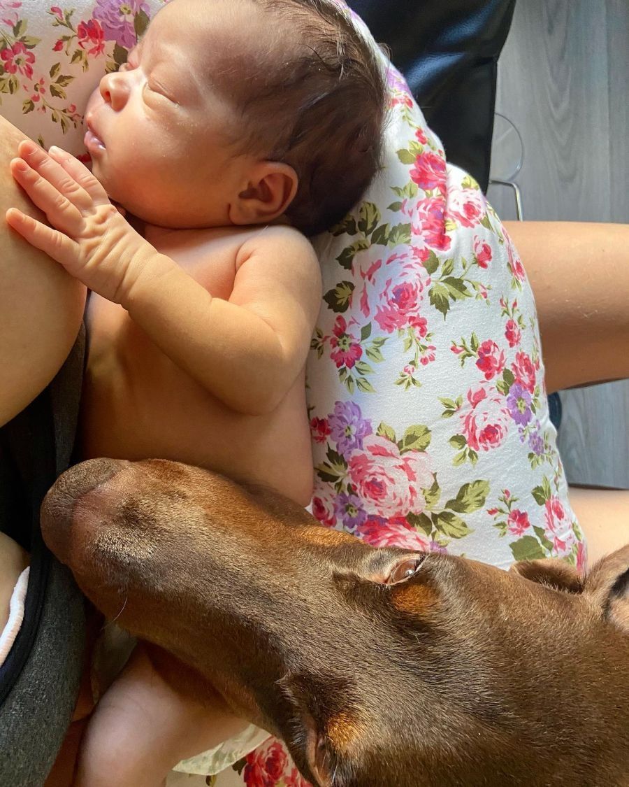 Anita Pauls y su perrito Maxi.