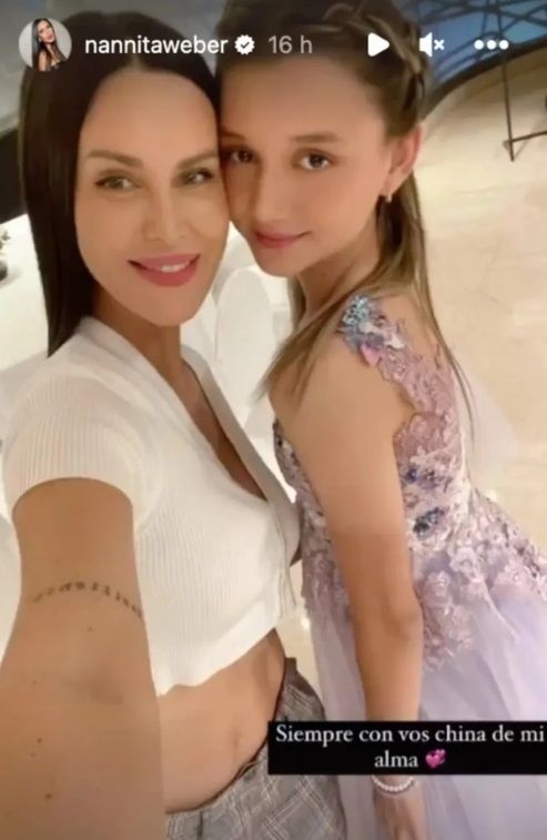 Natalie Weber y su hija.