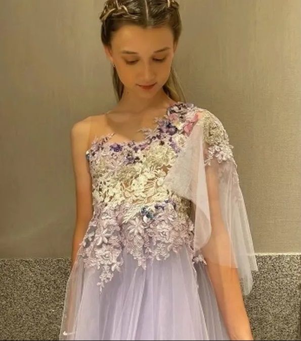 Mía Zárate, la hija de Natalie Weber y Mauro Zárate.