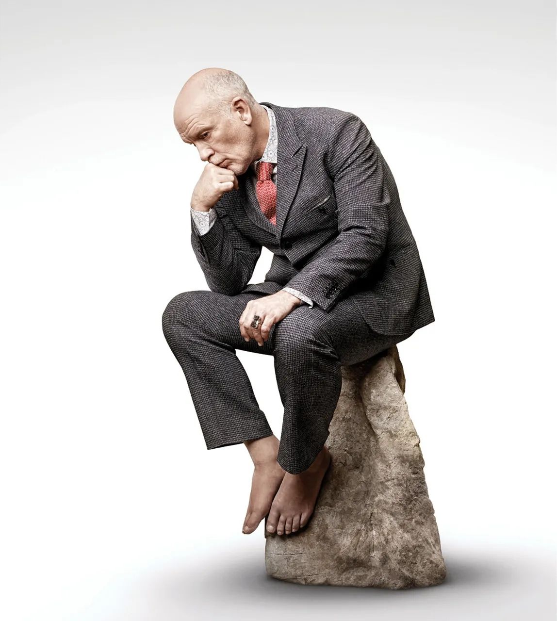 Más de 90 películas y casi 10 obras de teatro estructuran su prolífica carrera.