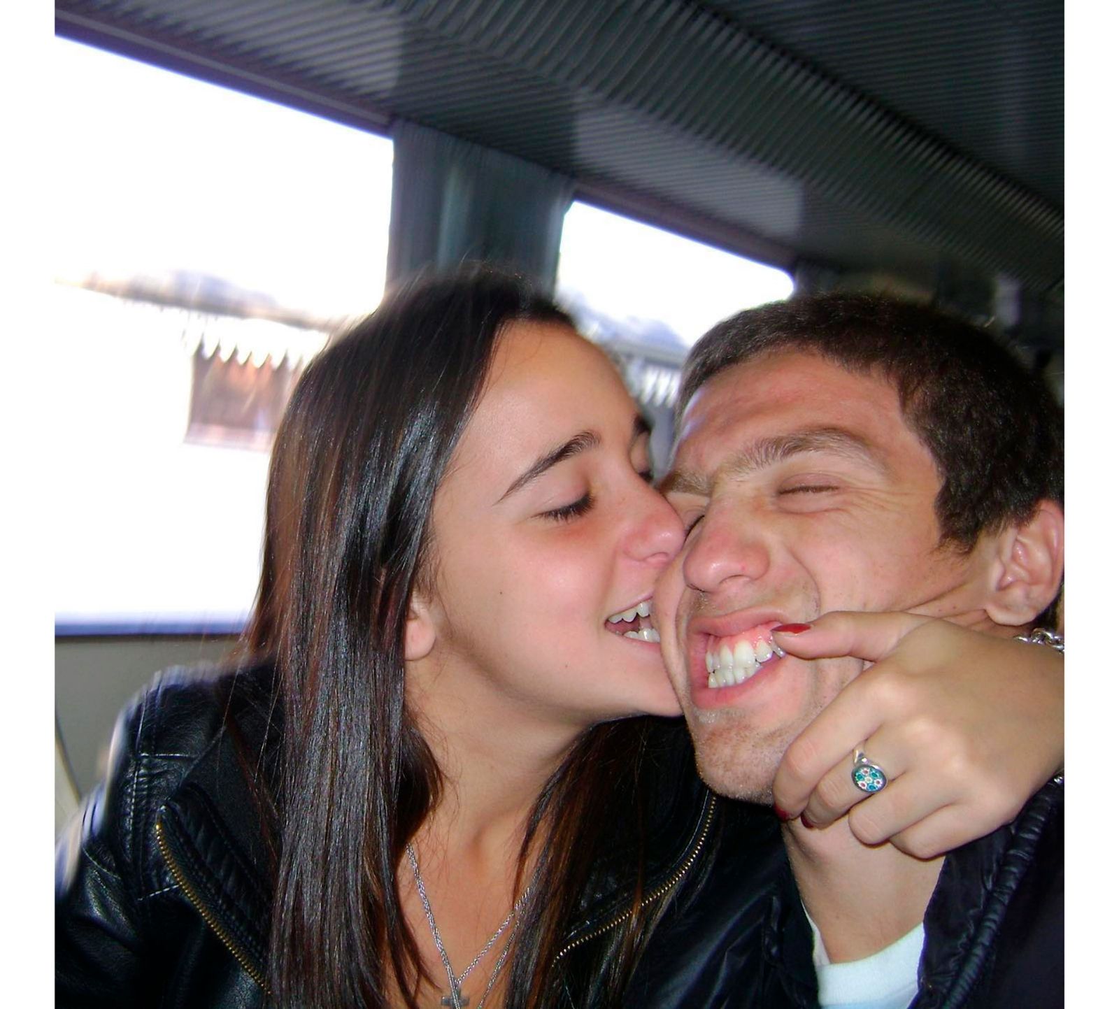 Papu Gómez y Lynda Raff