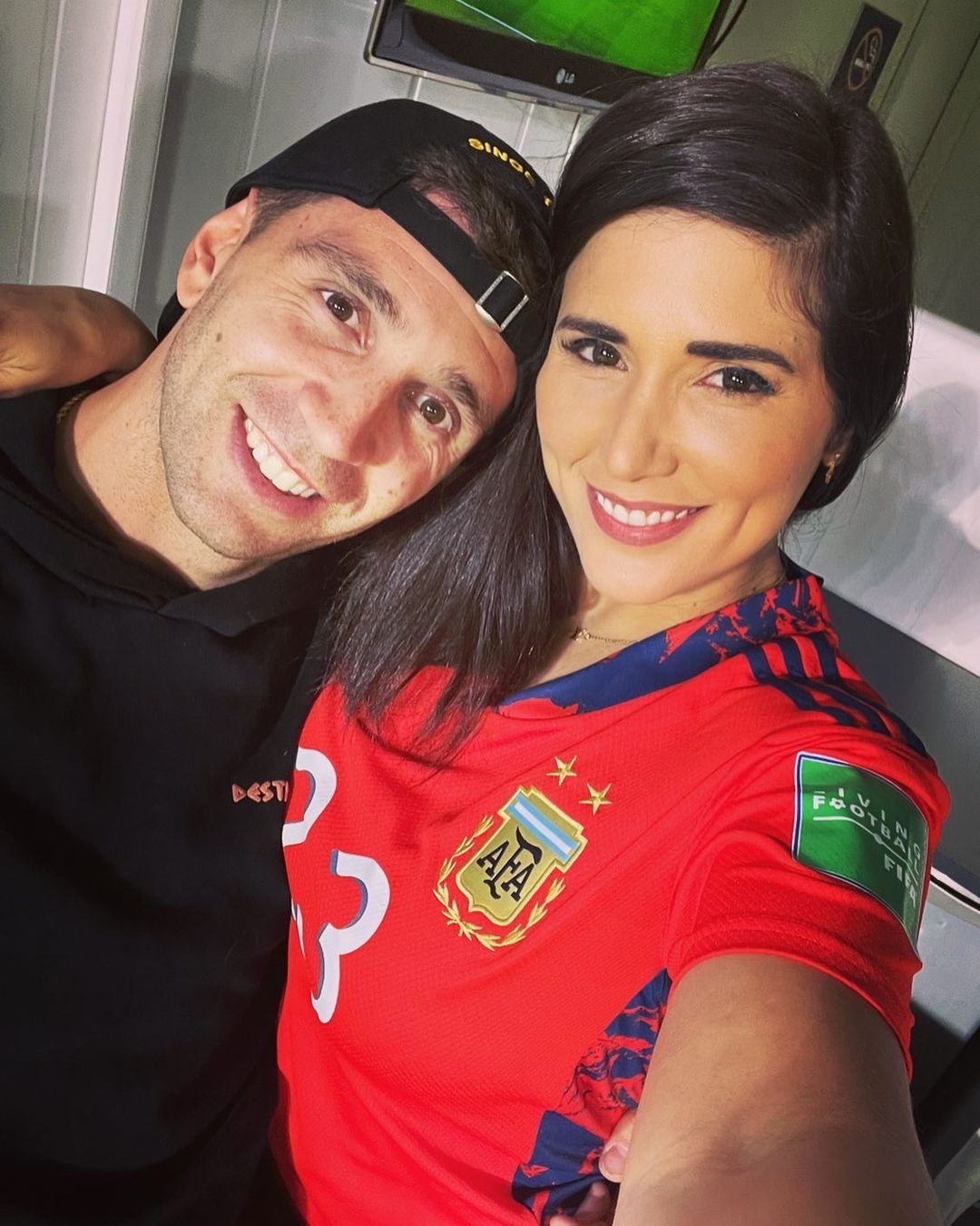 El Dibu Martínez y Amanda Mandinha Gama