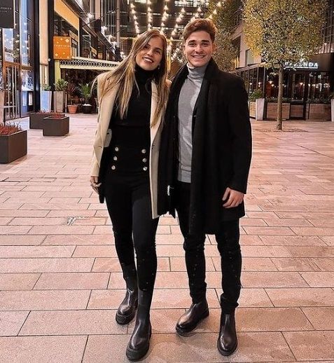 Emilia Ferrero y Julián Álvarez.