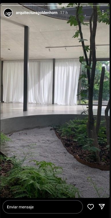 Juana Viale y la casa que diseñó Agustín Goldenhorn.