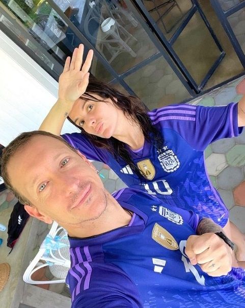 Nico Vázquez y Gimena Accardi.