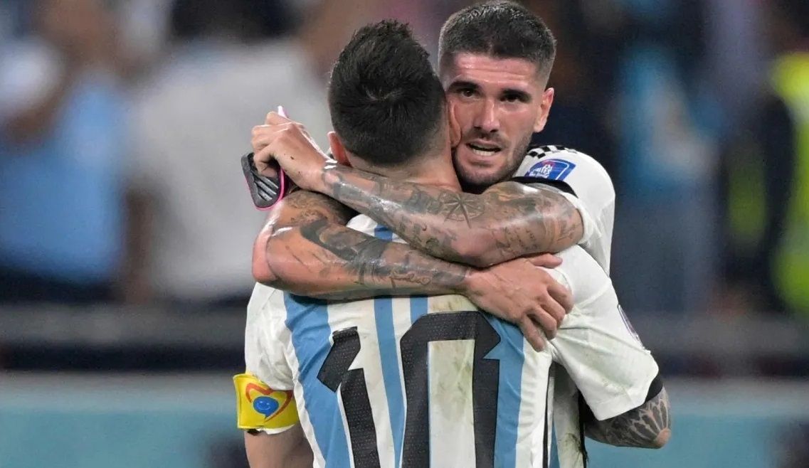 Rodrigo de Paul y Lionel Messi.