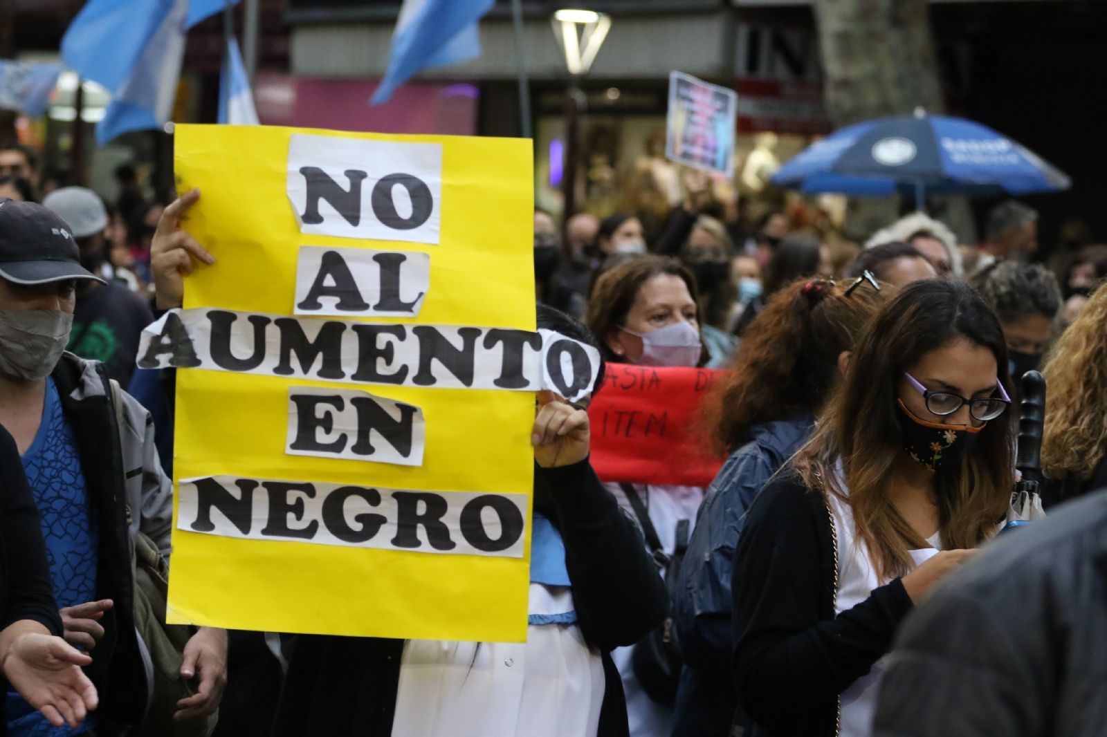 Los educadores piden que todos los ítems sean cobrados en blanco