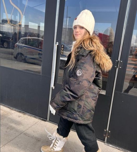 UNA DIOSA. A LOS 12 AÑOS, SE DESTACA EN EL COLEGIO.