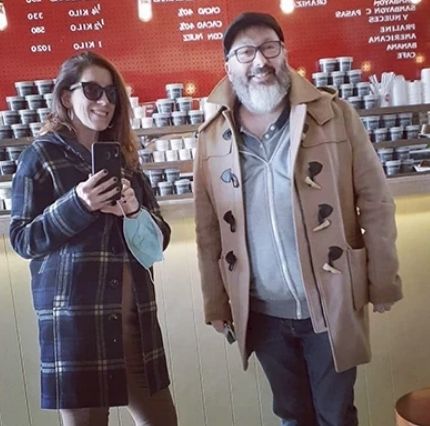 UNA FOTO DE PAPARAZZI: JUNTOS TOMANDO UN HELADO.