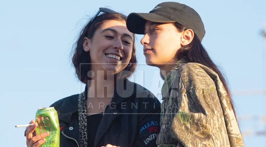 SE CONOCEN HACE UN AÑO Y MEDIO. CONVIVEN HACE DOS MESES.