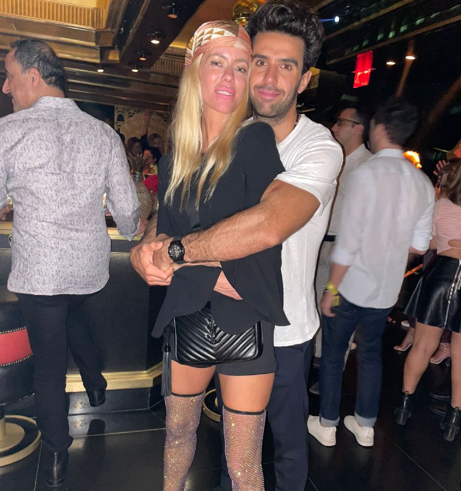 NICOLE ESTA FELIZ DE LA MANO DE URCERA.