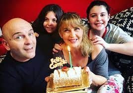 LOLA TUVO DOS HIJAS CON PUIG.