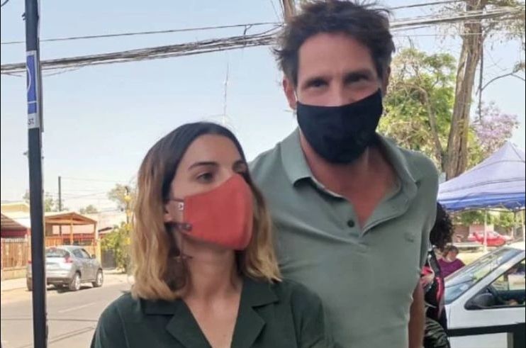 MANGUERA VALENZUELA, CON SU NUEVA NOVIA.