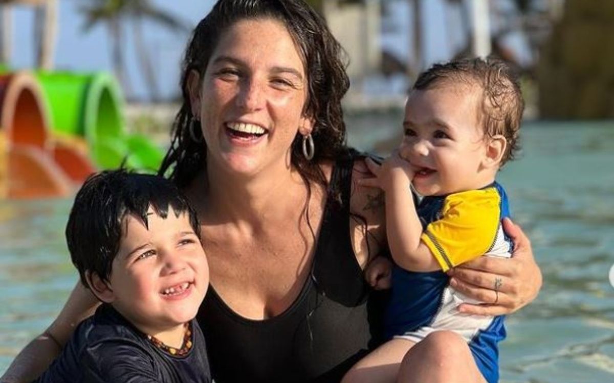 JUANA REPETTO Y SUS HIJOS.