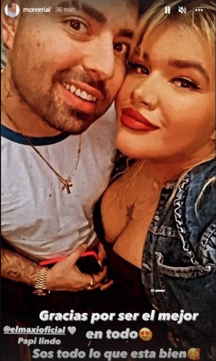 MORENA RIAL JUNTO A SU NOVIO.