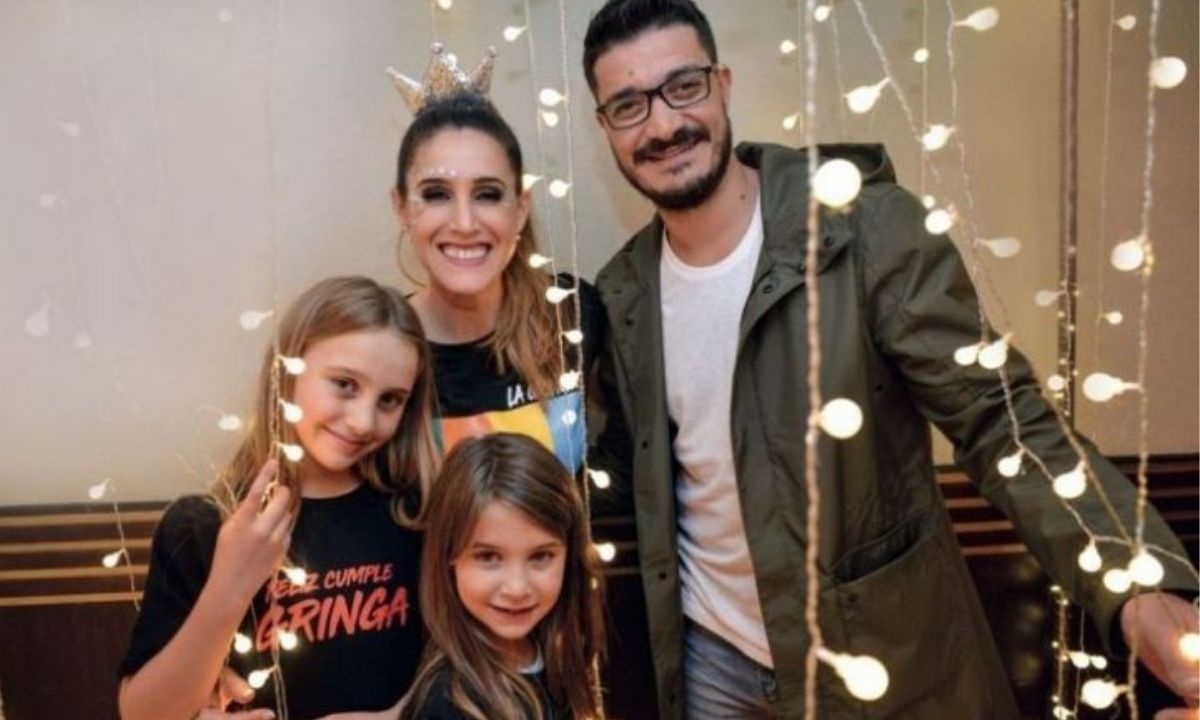 LA SOLE REGRESO AL HOTEL CON SU MARIDO Y SUS HIJAS.