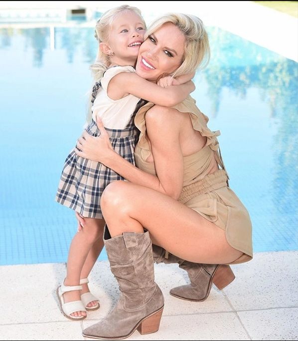 LUCIANA SALAZAR Y SU HIJA, LA BELLA MATILDA.