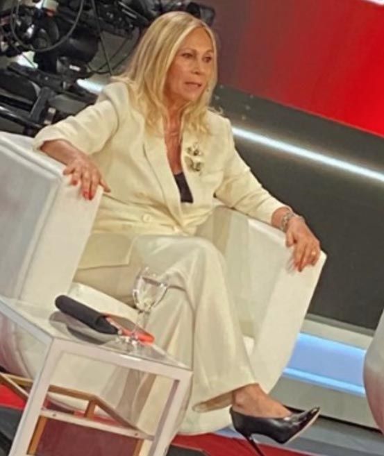 ANA ROSENFELD CONTÓ TODO EN INTRUSOS Y EN LAM.